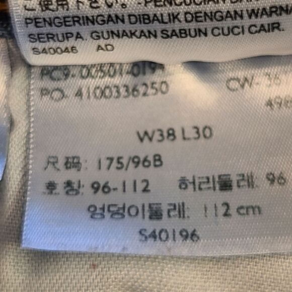 Levi's 501 Jeans, button fly,  denim men's  size 38 x 30 - Picture 8 of 8